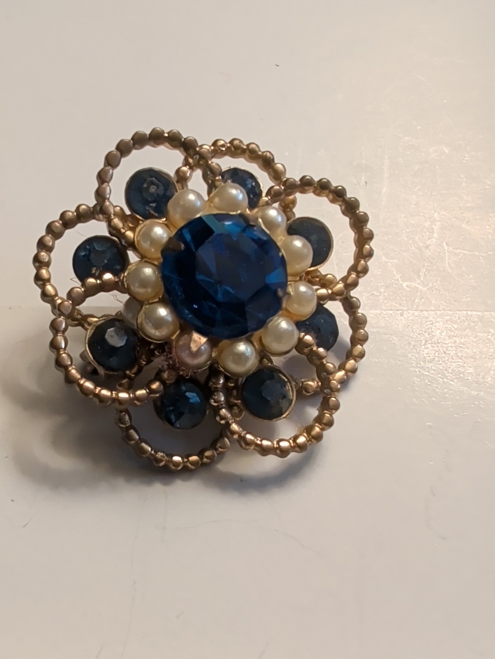 Sapphire Color Brooch Pin faux pearls floral goldtone design atomic sun burst 1"